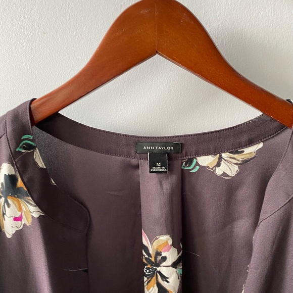Ann Taylor blouse - Picture 2 of 4